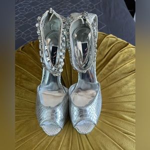 Diamond Bling Silver Snakeskin Heels Nina Rhinestone Glam Shoe Size 9.5